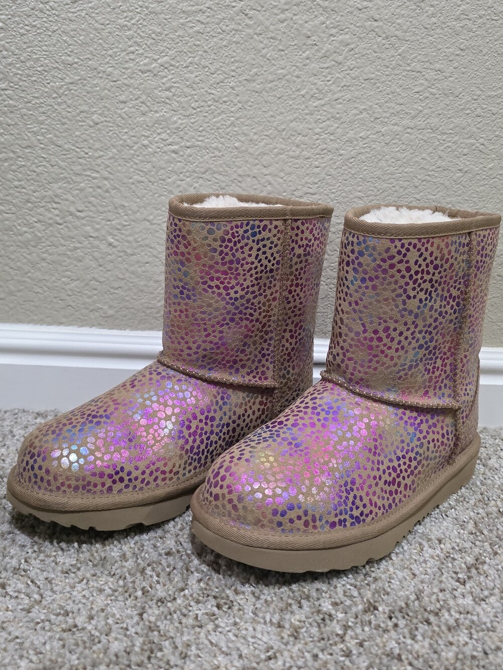 UGG Kids Classic II Spots boots in Chestnut Sparkle suede Size 6